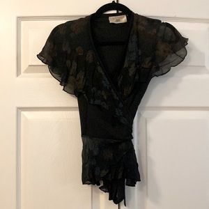 Flutter-sleeve Vintage Wrap Top